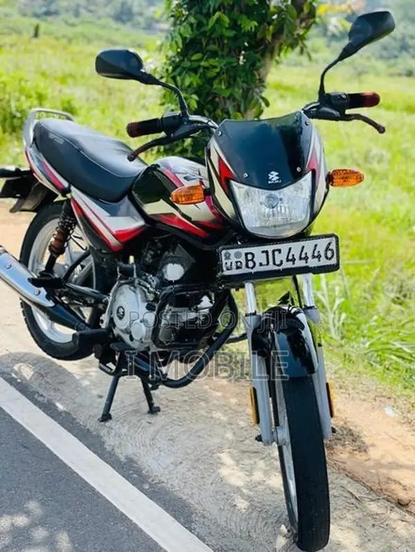Bajaj CT100 2022