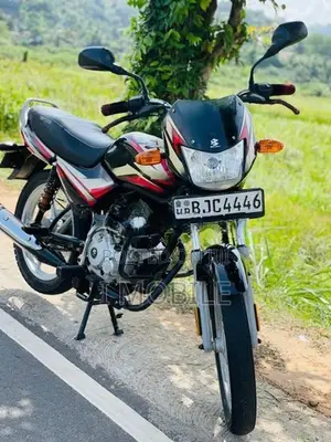 Bajaj CT100 2022