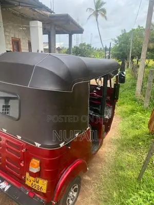 Bajaj RE 2004