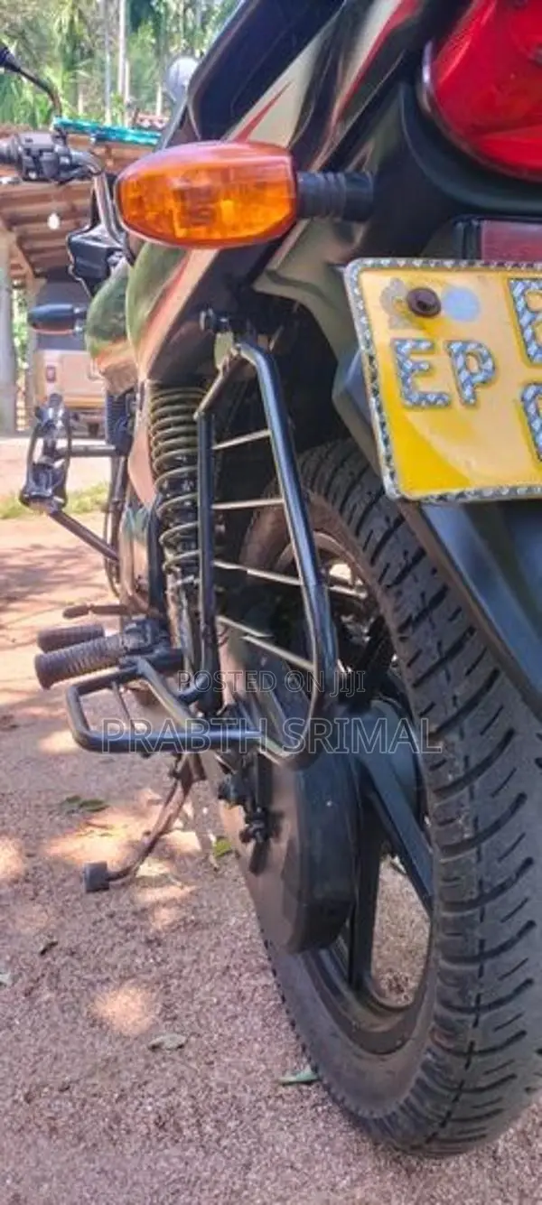 Bajaj Platina 2016