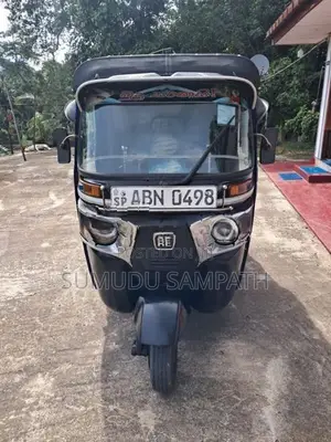 Bajaj RE 2016