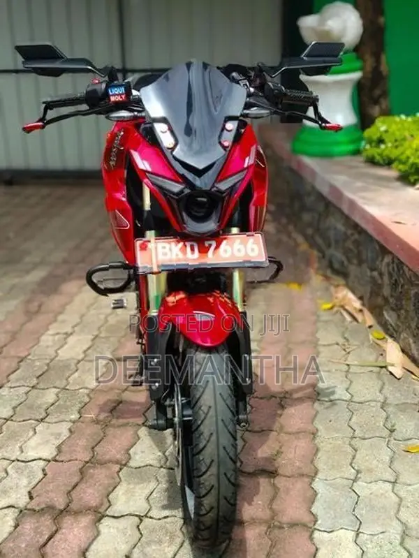 Bajaj Pulsar N160 2025