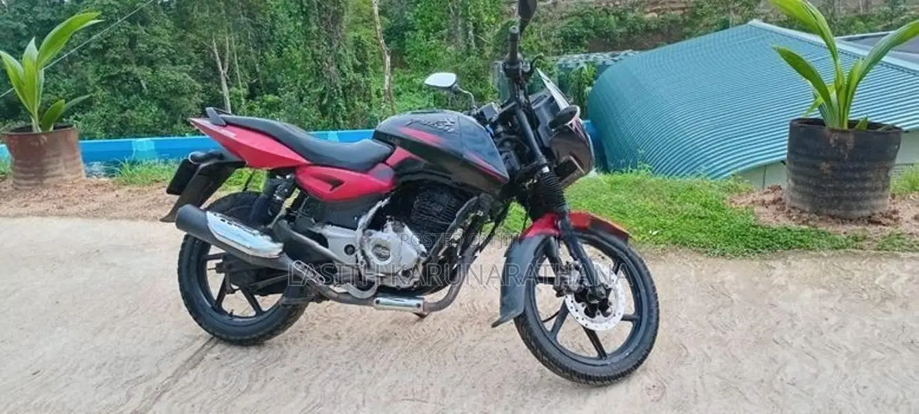 Bajaj Pulsar 150 2015