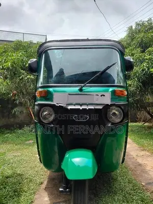 Bajaj RE 2025