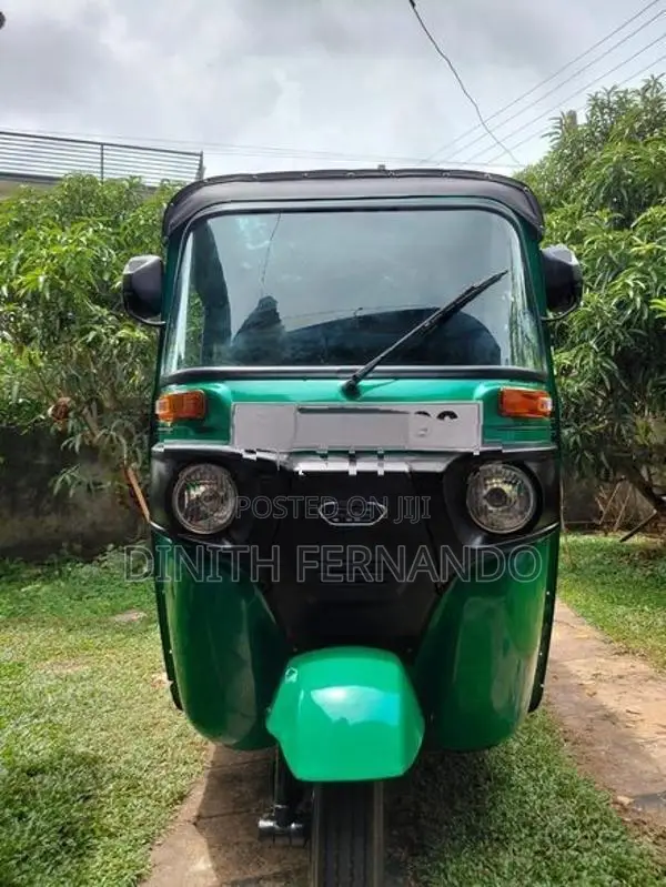 Bajaj RE 2025