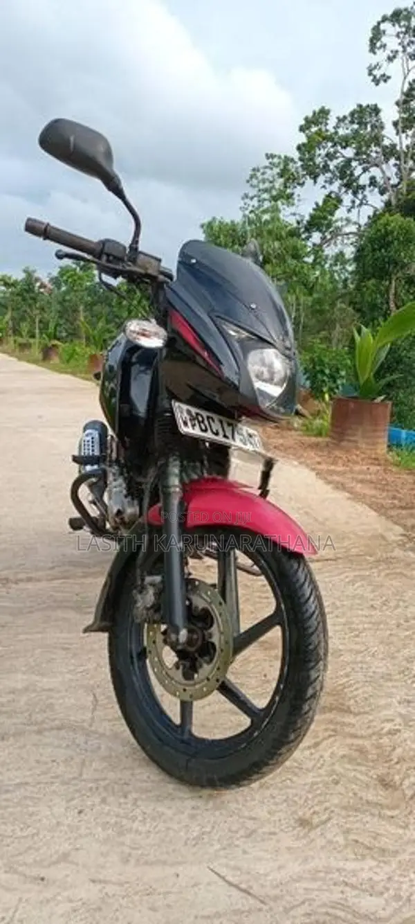 Bajaj Pulsar 150 2015