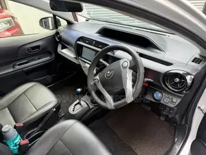 Toyota Aqua Urban Safety 2016