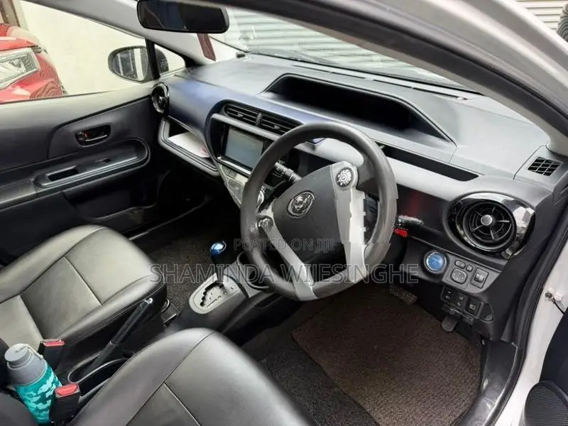 Toyota Aqua Urban Safety 2016