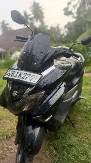 Suzuki Burgman 2019