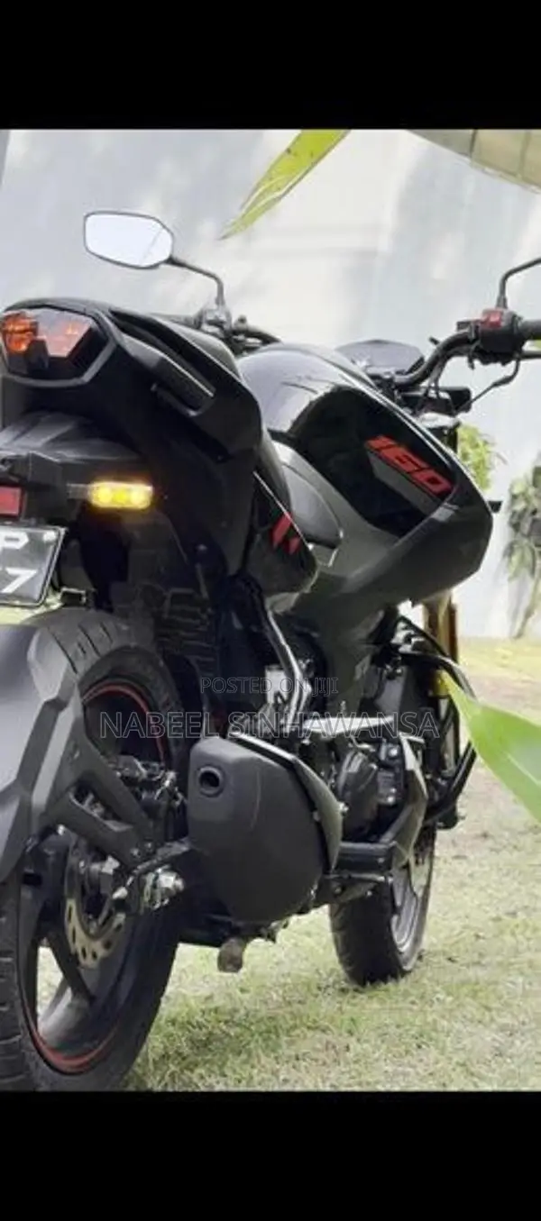 Hero Hunk 160R 2025