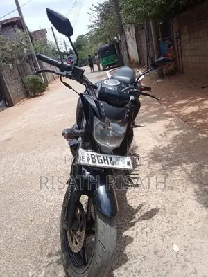 Yamaha FZs V