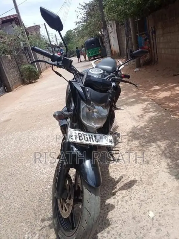 Yamaha FZs V