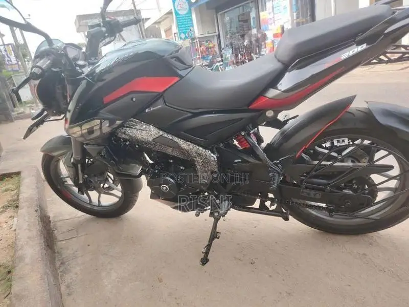 Bajaj Pulsar NS200 2025