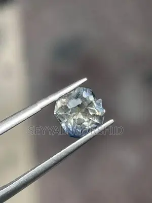by colour sapphire