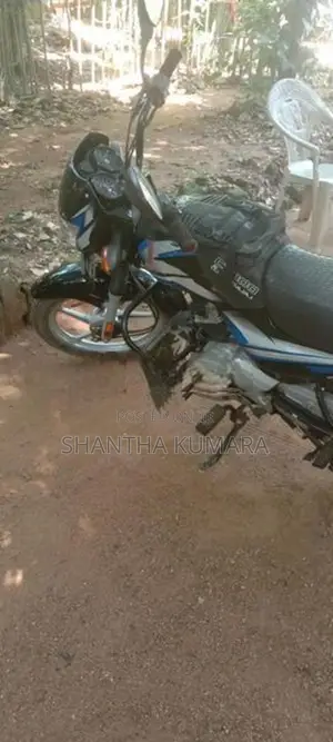 Bajaj CT100 ct 100 2023