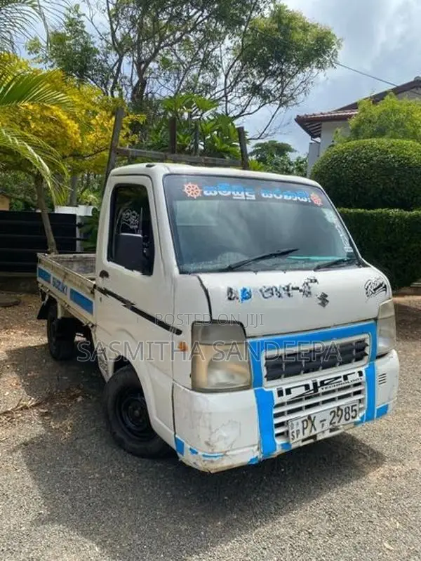 Suzuki Every 2010