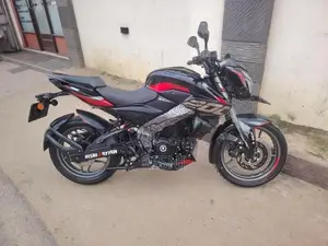 Bajaj Pulsar NS200 2025