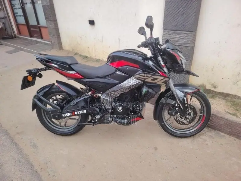 Bajaj Pulsar NS200 2025