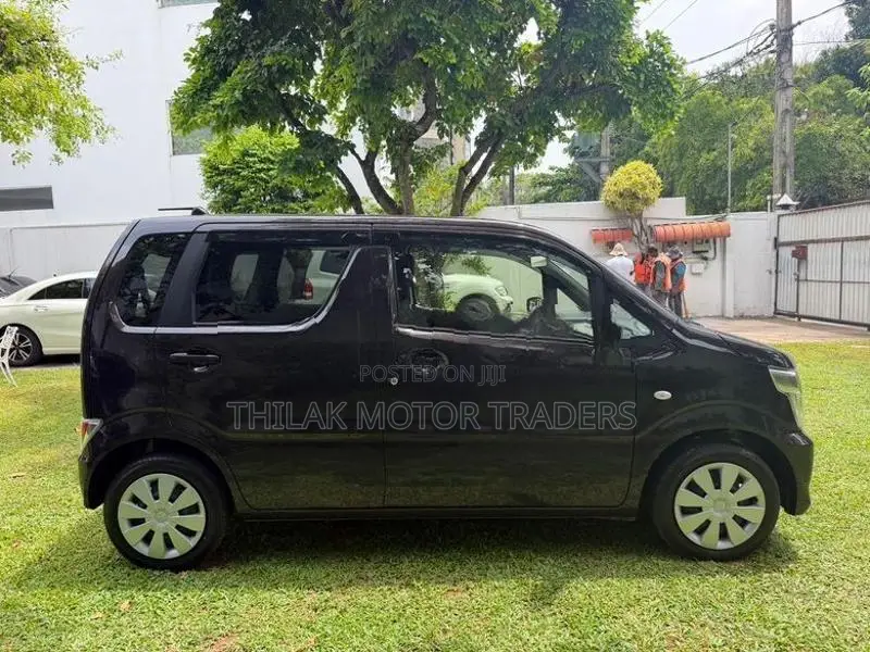 Suzuki Wagon R FX 2025