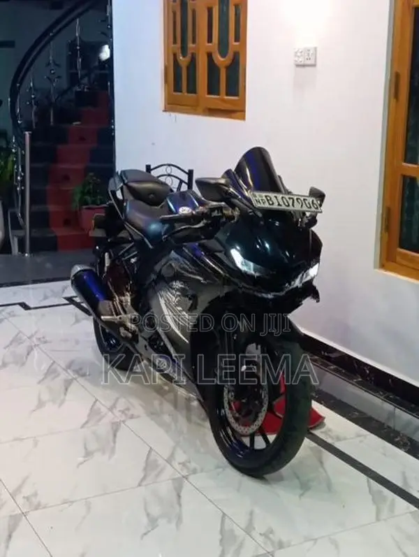 Yamaha R15 2019