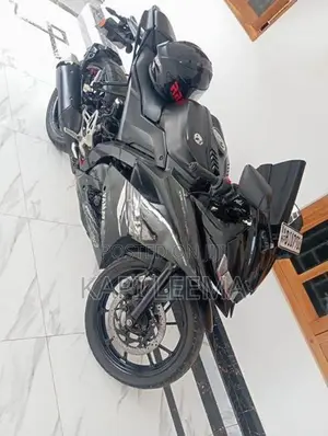Yamaha R15 2019