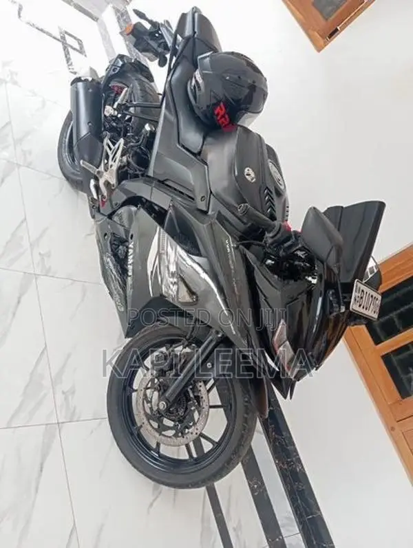 Yamaha R15 2019