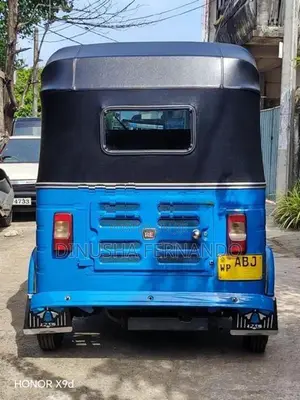 Bajaj RE Three Wheeler 2016