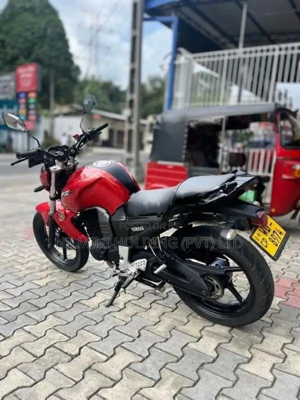 Yamaha FZS V1 2011