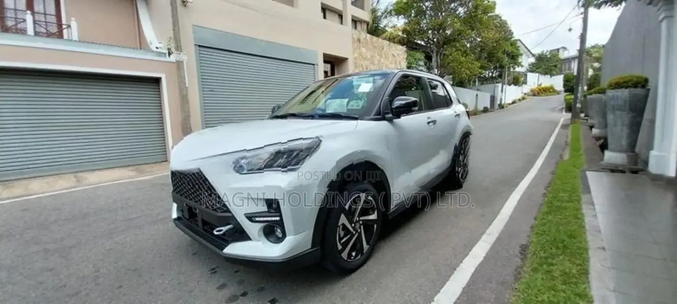 Toyota Raize Hybrid Z Grade BSM 2026
