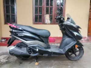 Suzuki Burgman 2019