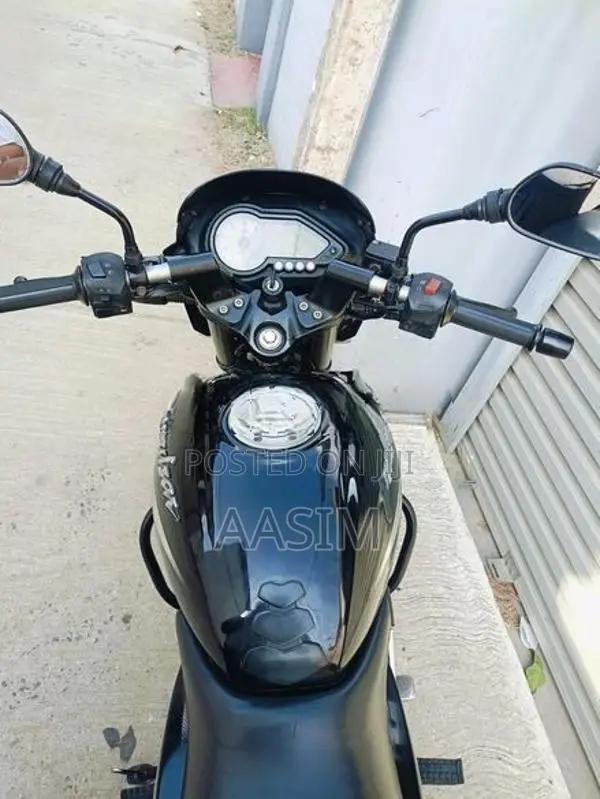 Bajaj Pulsar 150 2017