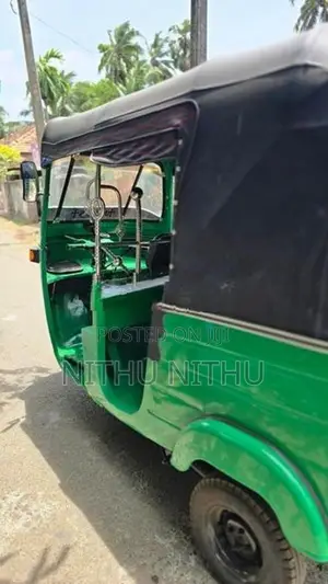 Bajaj RE 2002