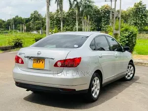 Nissan Bluebird Sylphy 2011