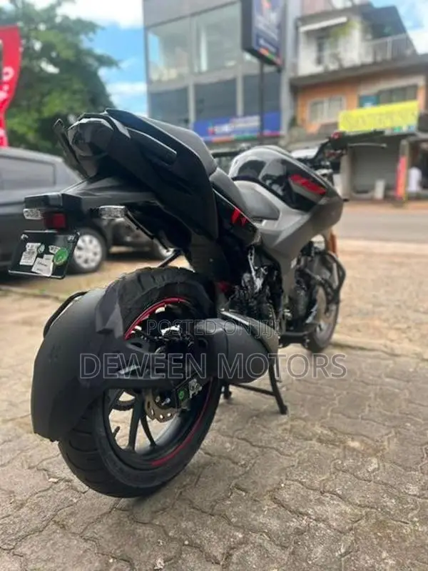Hero Hunk 160R ABS Brand New 2026