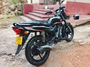 Bajaj Platina 100 ES 2015