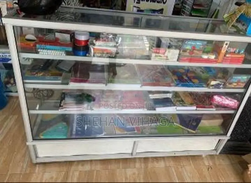 Aluminum Showcases