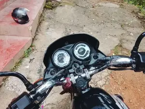 Bajaj Platina 100 ES 2015