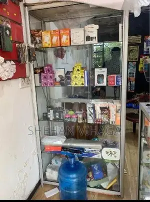 Aluminum Showcases