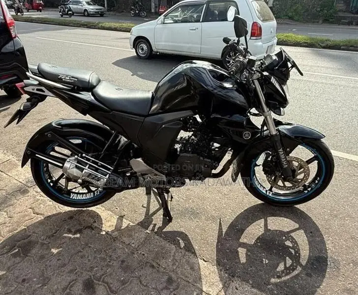 Yamaha FZs V2 2017