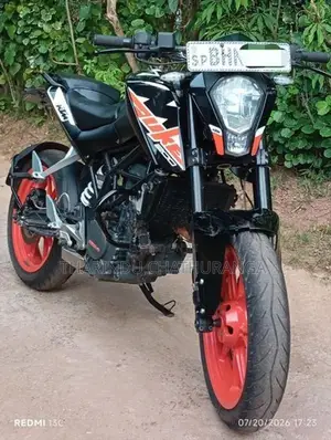 Bajaj KTM 200 2020