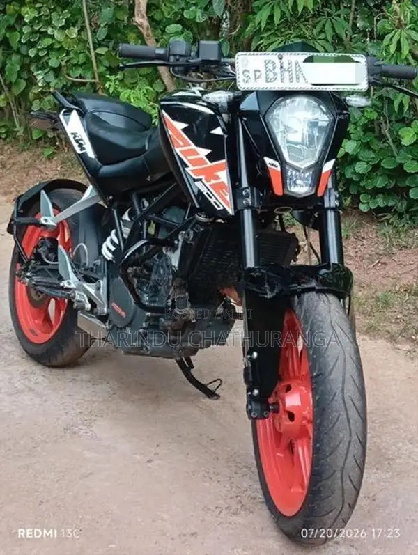 Bajaj KTM 200 2020
