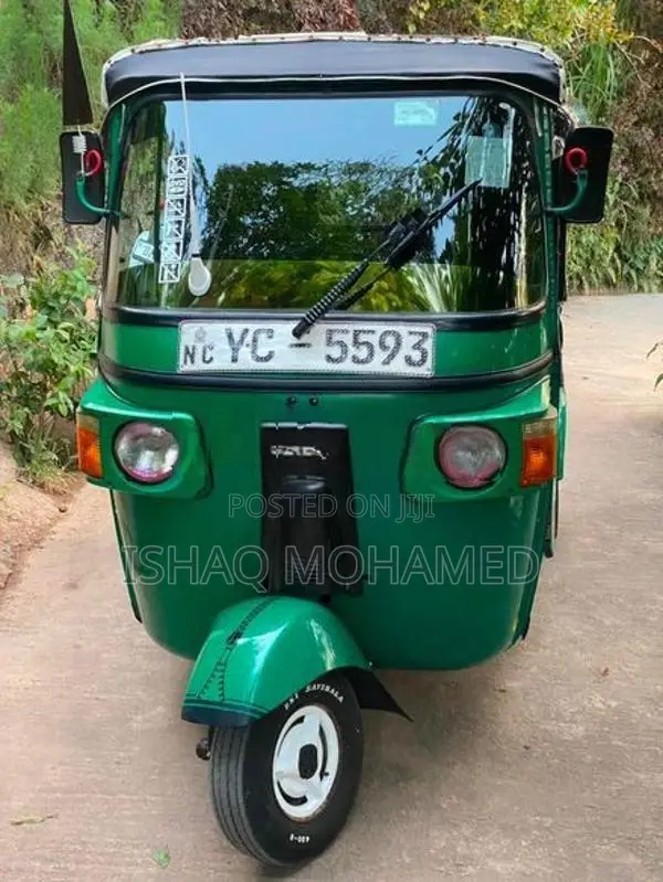 Bajaj RE 2010