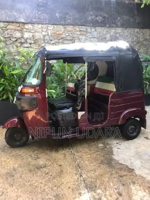 Bajaj RE 2015