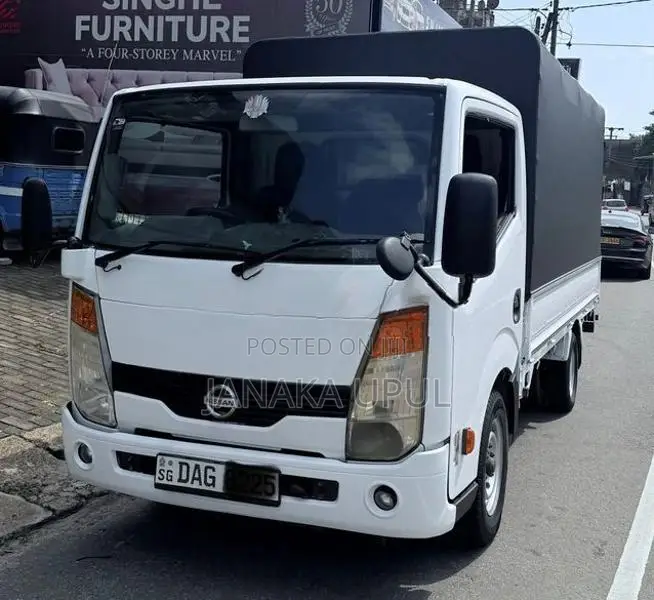 Nissan Cabstar 2015