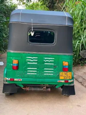 Bajaj RE 2010