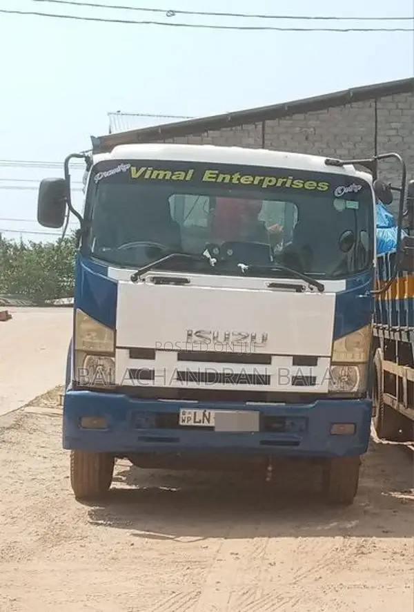 Isuzu Boom Truck Japan 2009