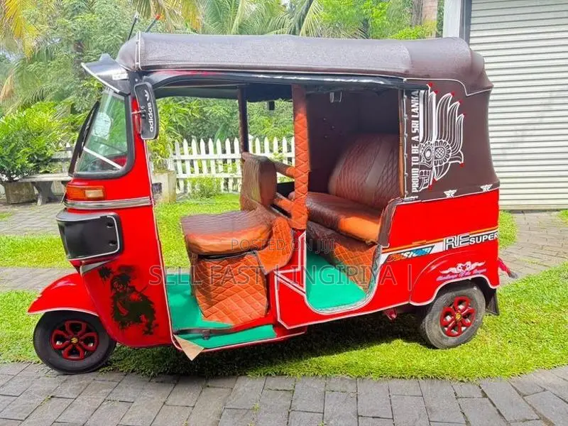 Bajaj RE Three Wheeler 2015