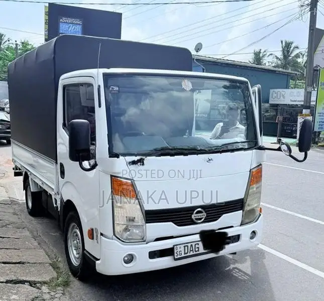 Nissan Cabstar 2015