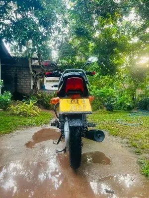 Bajaj CT100 2025