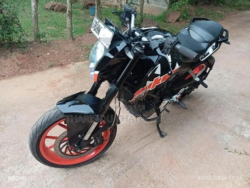 Bajaj KTM 200 2020
